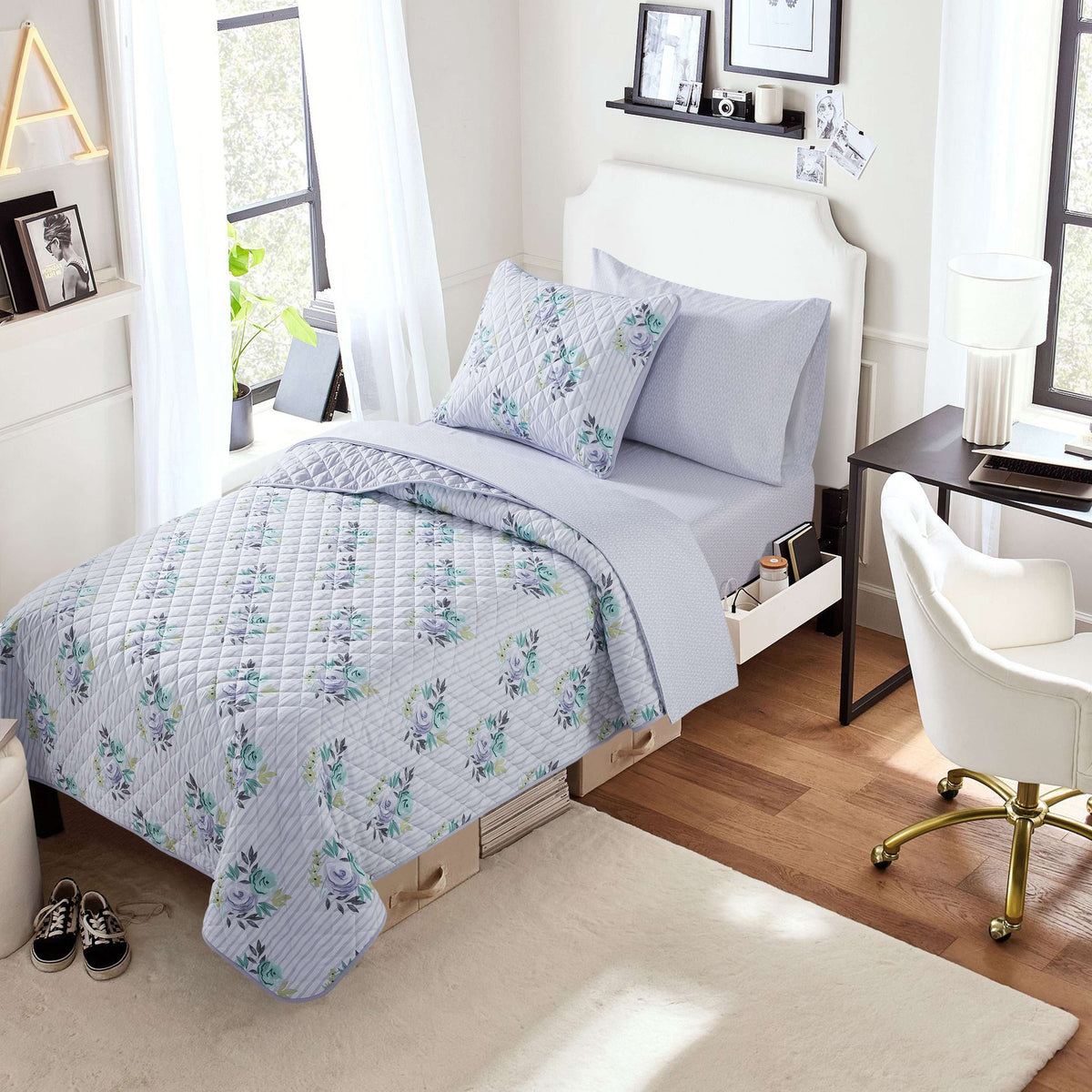 Campus Comforts by New Sega Home 2-Piece Reversible Quilt Set, Flora, Multicolor, Twin-XL
